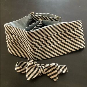 Cummerbund/Bow Tie Formal Set